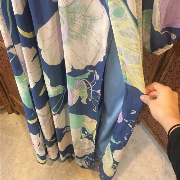 Lulus long sleeve floral maxi. Last one! - Picture 5 of 8