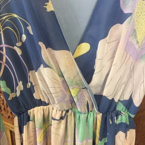 Lulus long sleeve floral maxi. Last one! - Picture 6 of 8