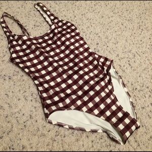 BRAND NEW. Solid & Stripes Gingham swimsuit