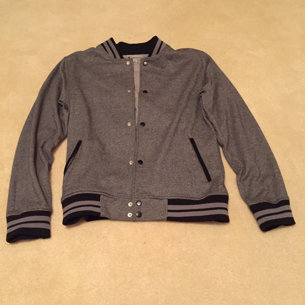 Varsity jacket/ grey / two pockets/ button down