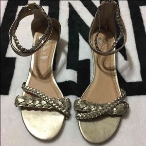 These are BEAUTIFUL. GOLD SANDALS