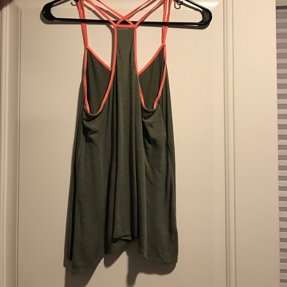 American Eagle tank top - Picture 2 of 3