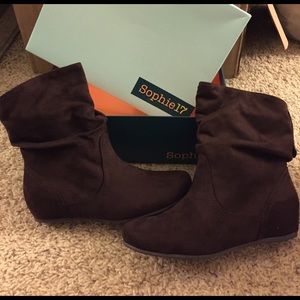 *BRAND NEW* Chocolate "CICI" Suede Boots