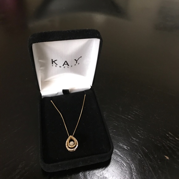 10 k gold and diamond necklace - Picture 2 of 2