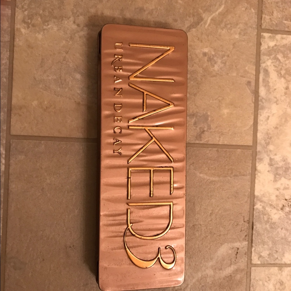 Urban Decay Naked 3