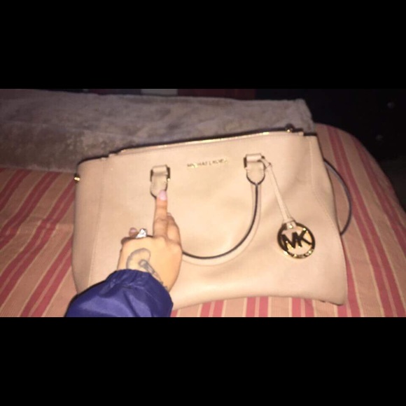 AUTHENTIC MK - Picture 3 of 4