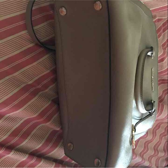 AUTHENTIC MK - Picture 4 of 4