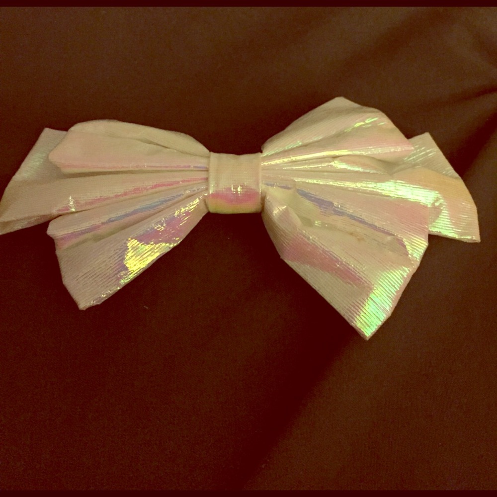 Retro bow