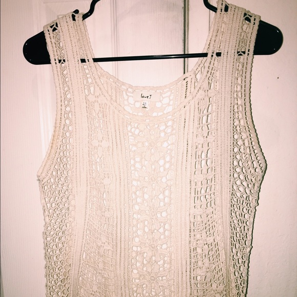 See-through white crochet tank - Picture 3 of 4