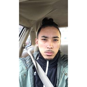 Meet your Posher, Isaais