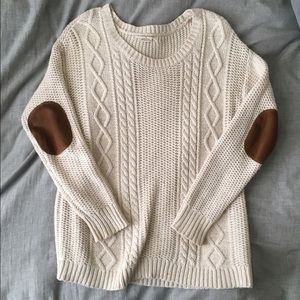 Oversized sweater with elbow patches