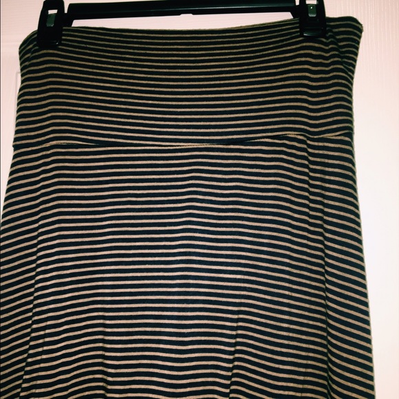 Comfy striped floor length maxi skirt - Picture 3 of 3
