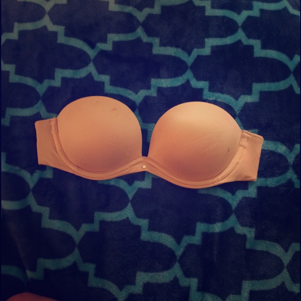 32A nude VS very sexy