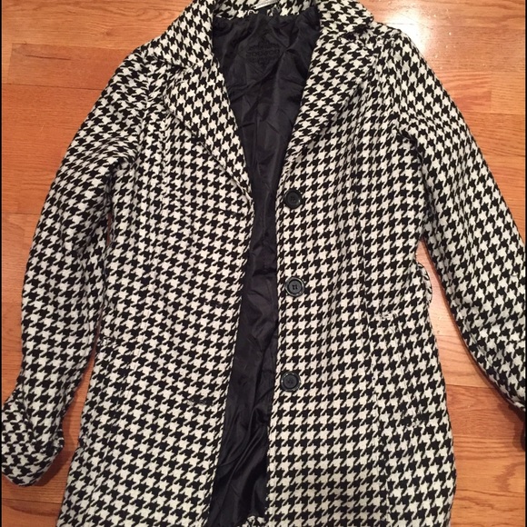 houndstooth print coat
