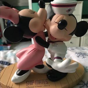 Mickey and Minnie cruise line Disney figurine