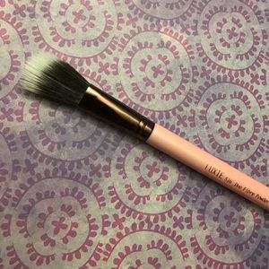 🌟NEW LISTING🌟 LUXIE DUO FIBER