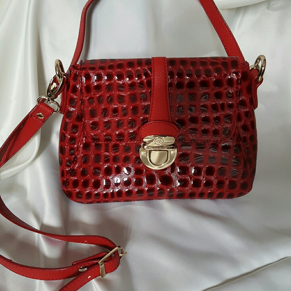 Beautiful red leather crossbag