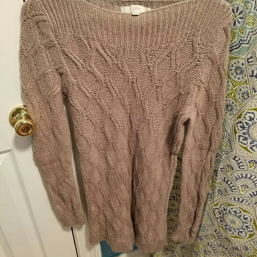 brown sweater