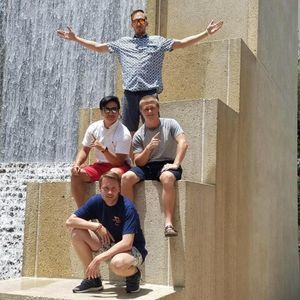 Meet your Posher, Jamie