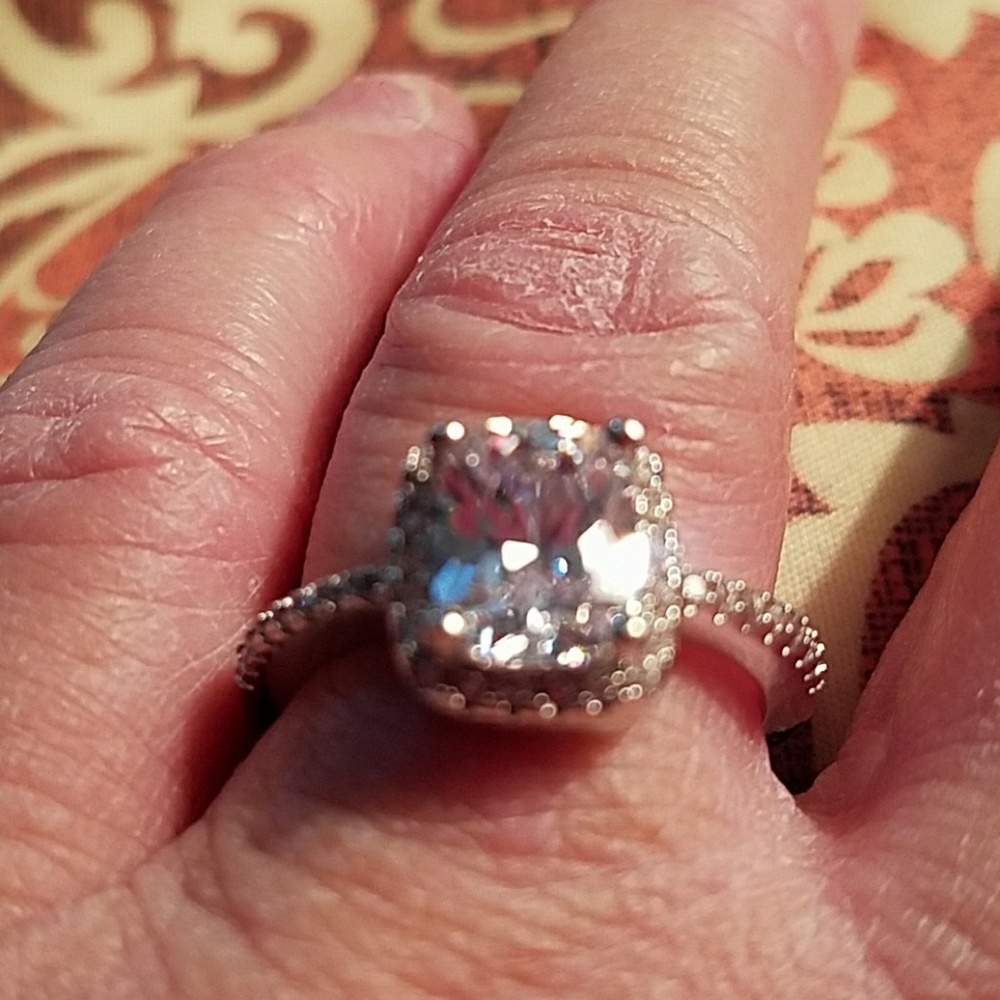 Ladies engagement ring