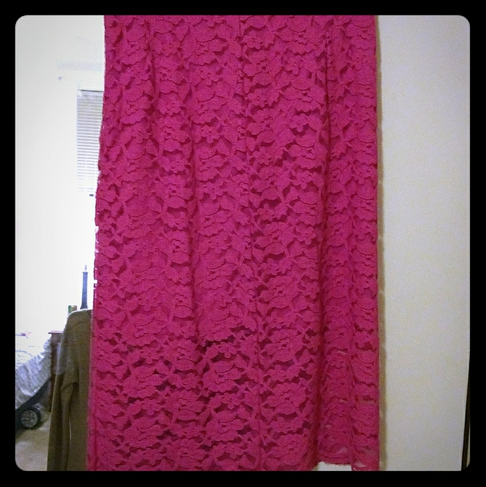 Magenta lace pencil skirt
