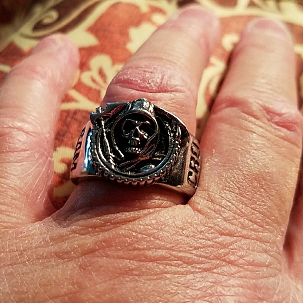 Men's ring