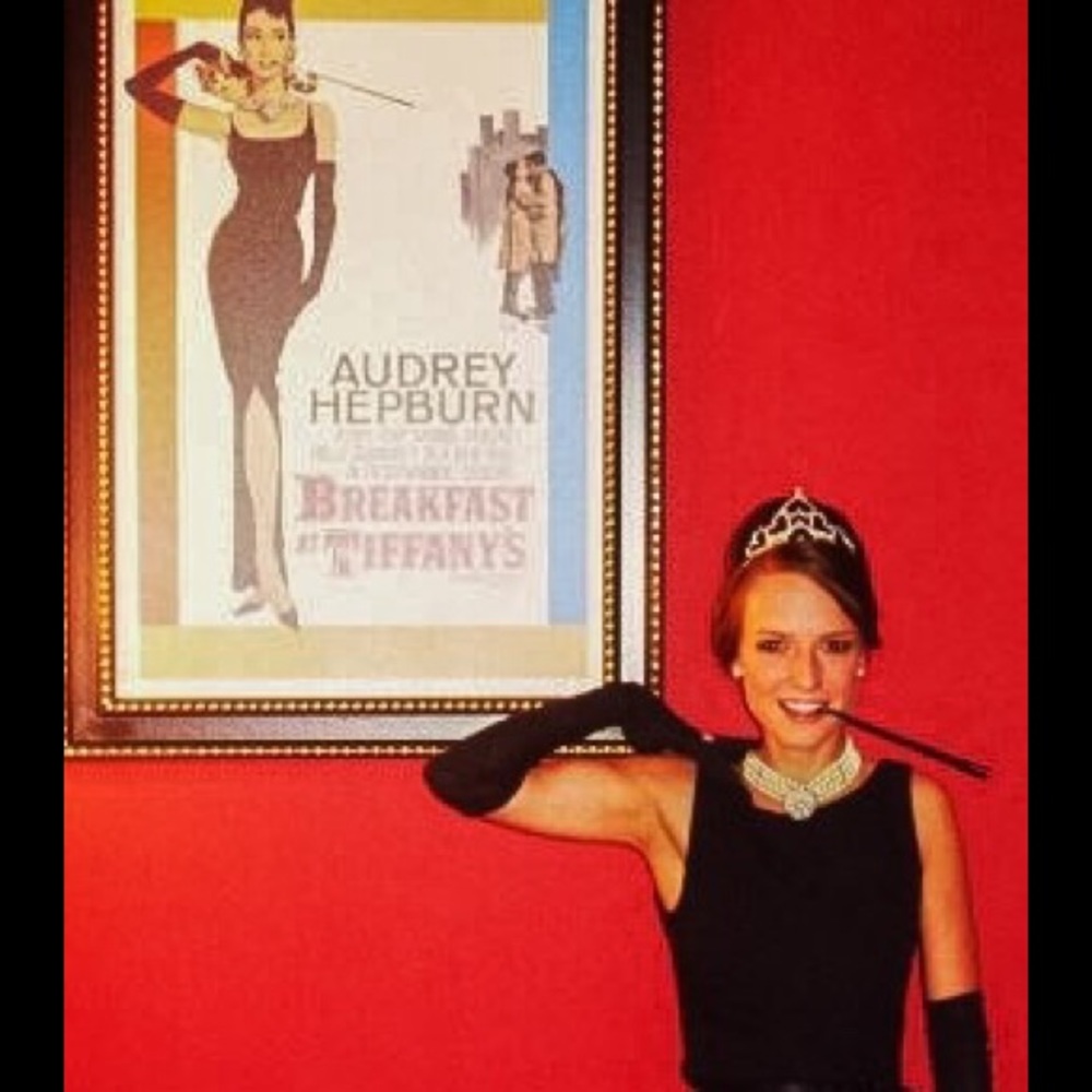 Meet your Posher, Cara