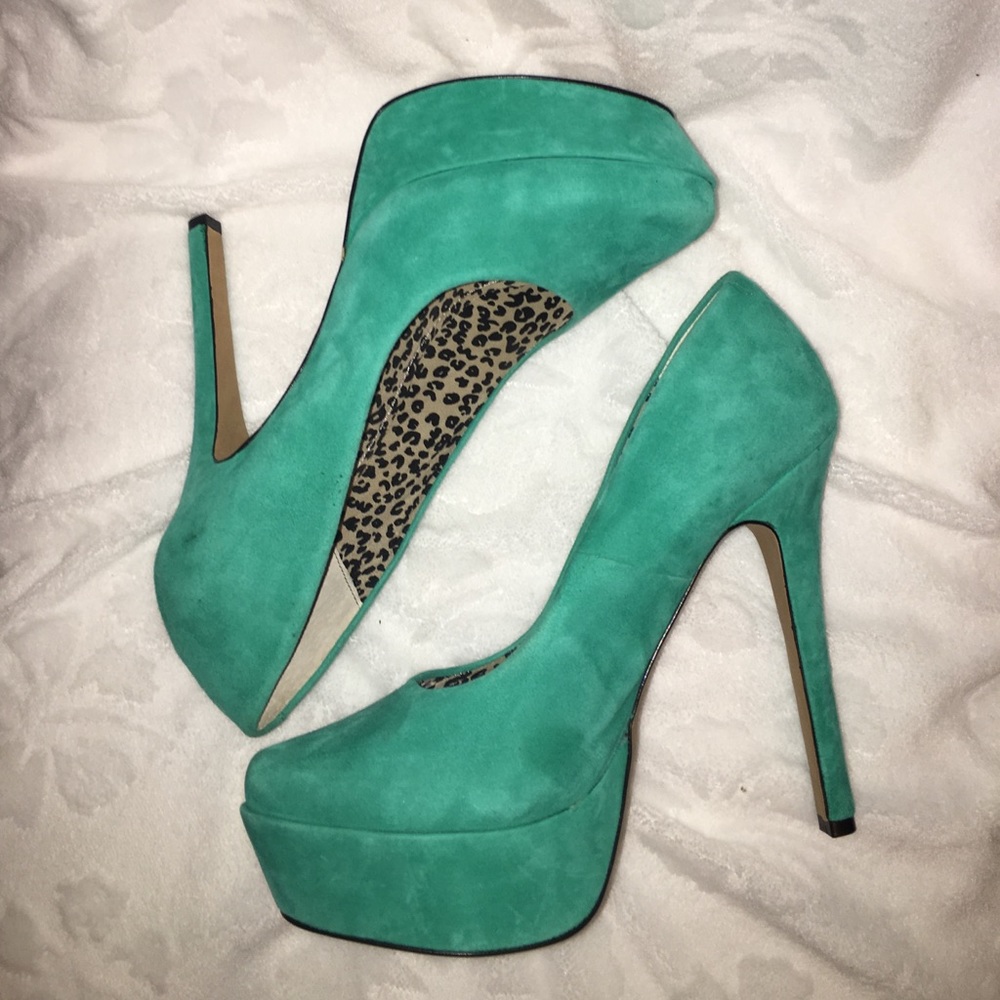 Jessica Simpson Waleo Platform Pumps