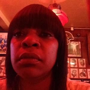 Meet your Posher, Selena