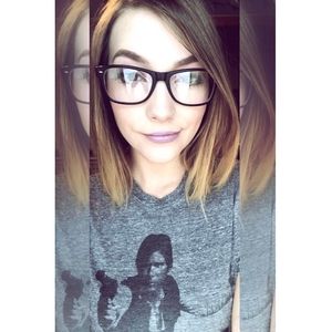 Meet your Posher, Becca