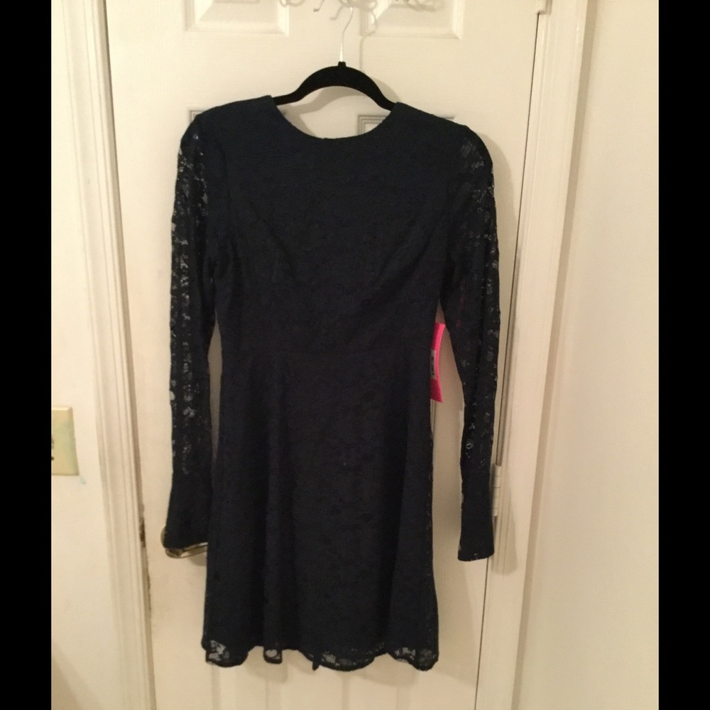HOST PICK 🎉 Betsey Johnson Lace Dress - Picture 3 of 4