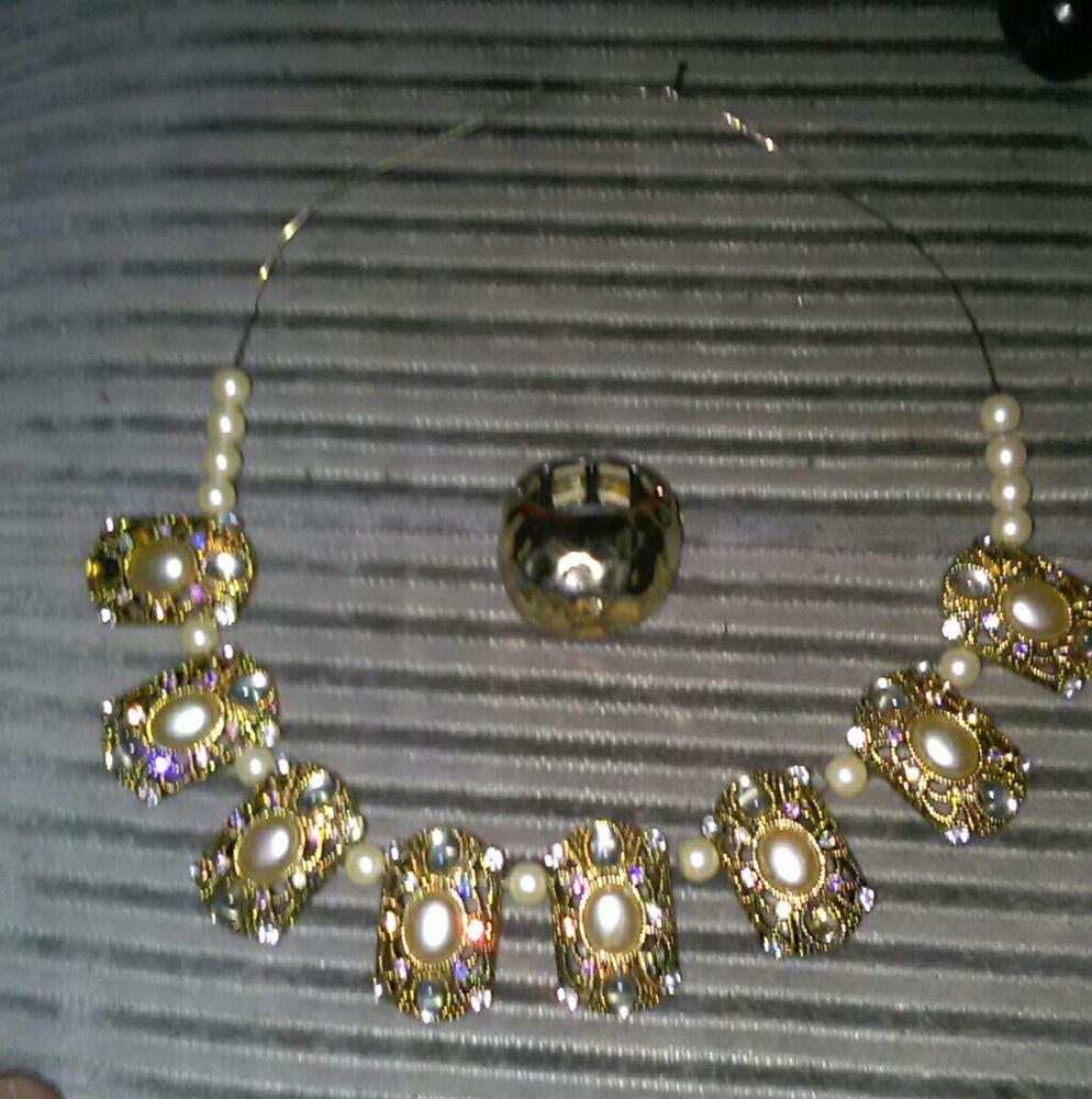 Vintge rinestone necklace and ting set