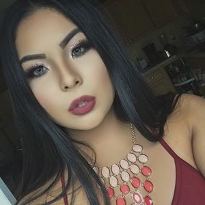 Meet your Posher, Juliette