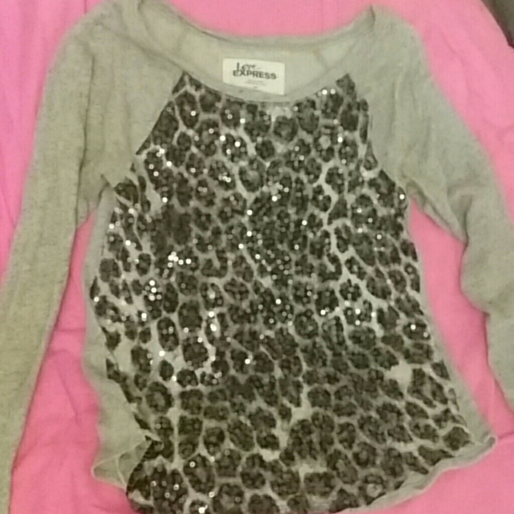 Love Express Sequence Raglan Top