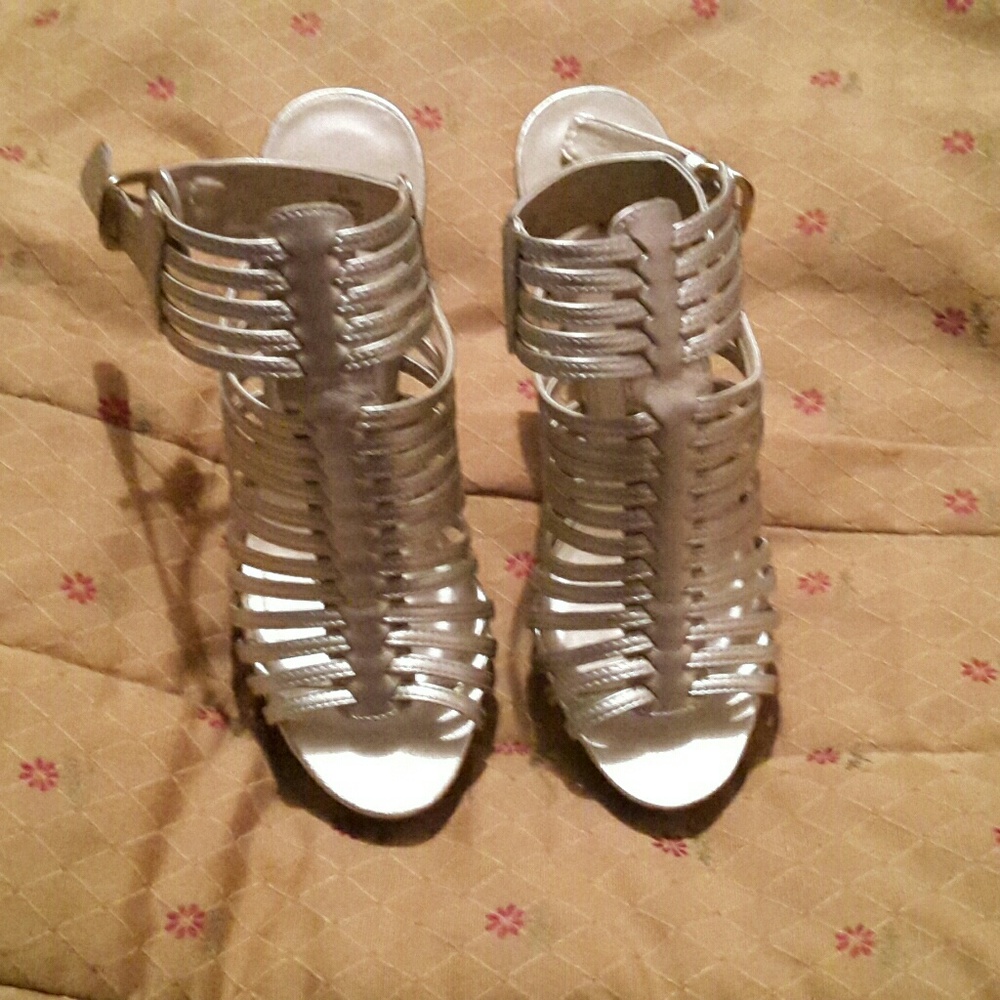 Ladies dress shoes