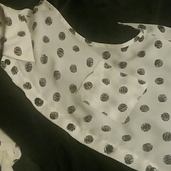 White and black polka dot silky flowy button up - Picture 2 of 3