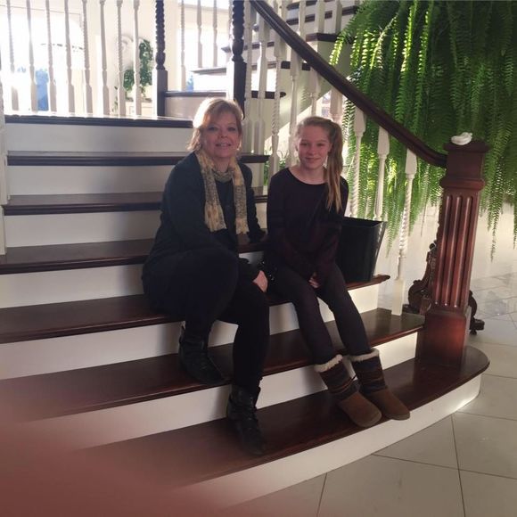 Meet your Posher, Elisa - Picture 1 of 1