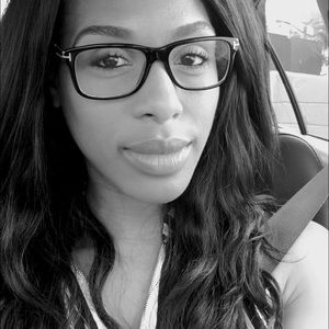 Meet your Posher, Felicia