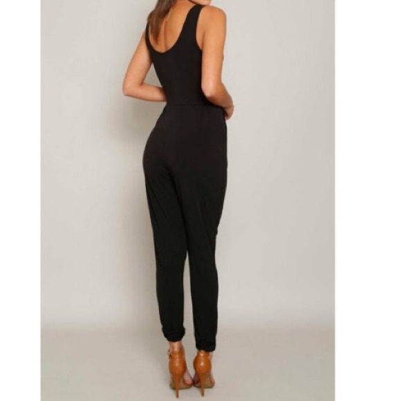 ✨LAST ONE✨Gorgeous jumpsuit - Picture 2 of 4