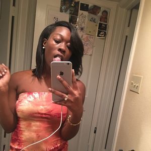 Meet your Posher, Neshia