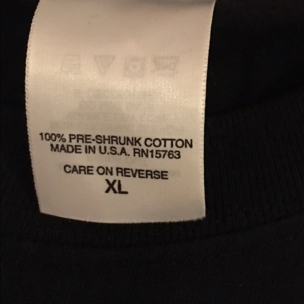 T-Shirt - Picture 2 of 2