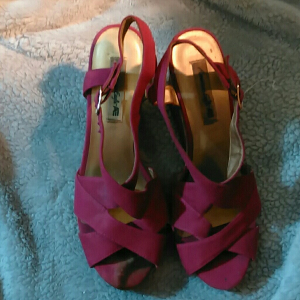 American Eagle wdeges