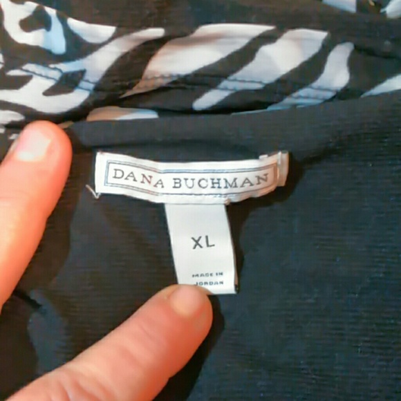 Cute top - Picture 2 of 3