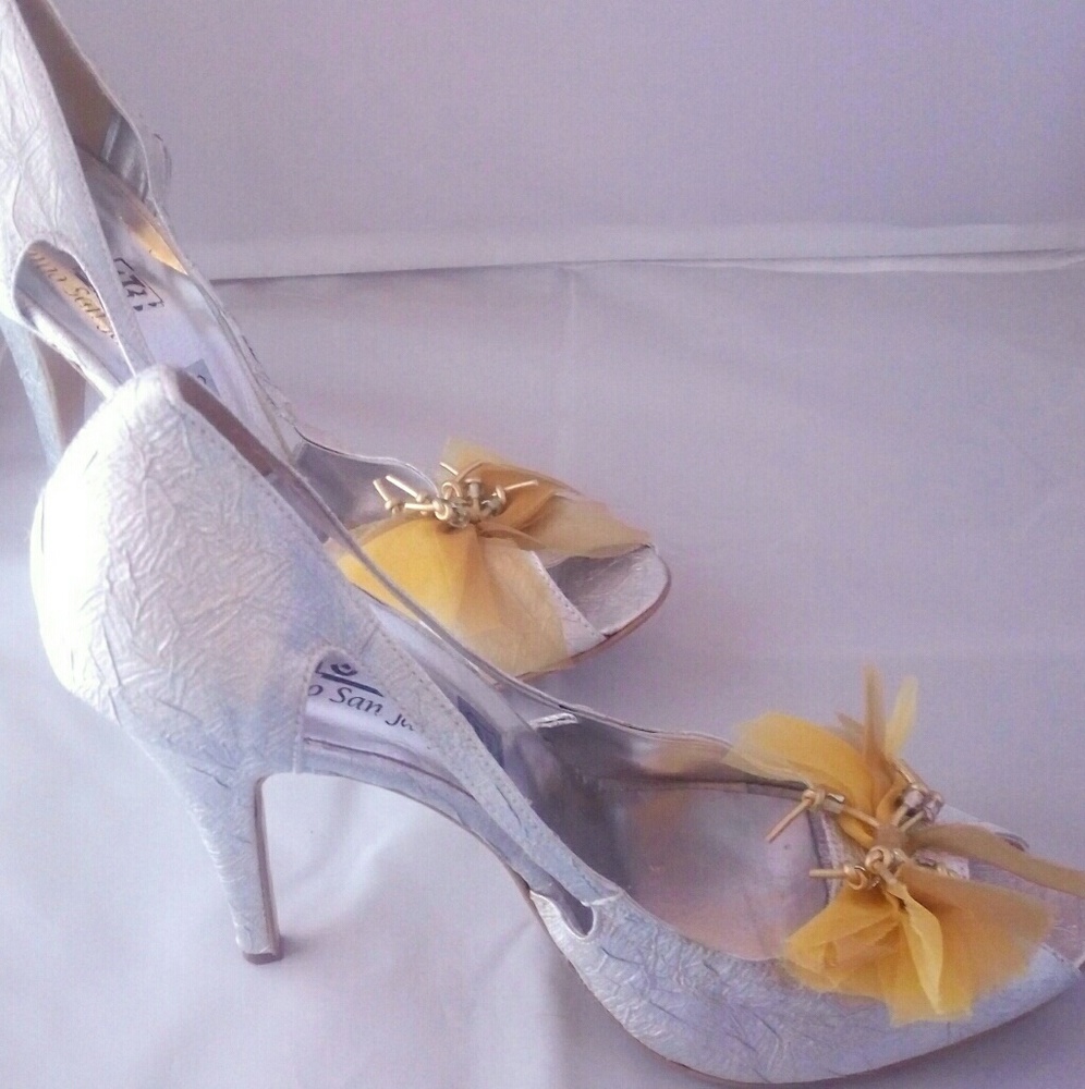 Italian peep toe