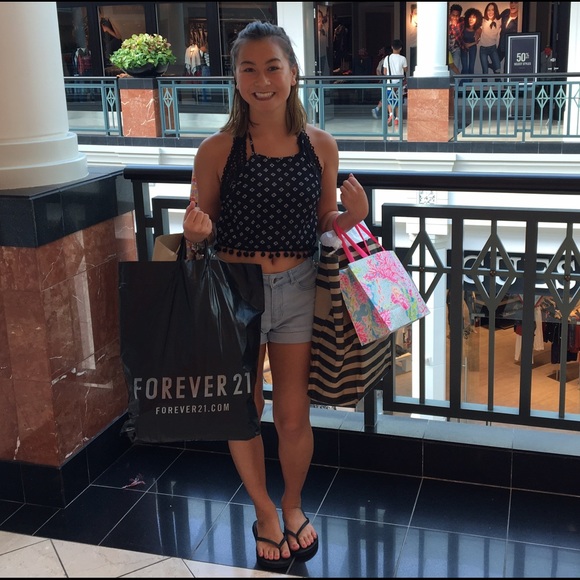 Meet your Posher, Lianne - Picture 3 of 5