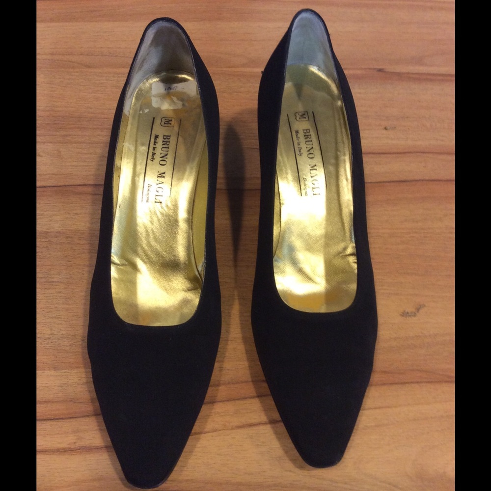 Bruno Magli black pumps size 10