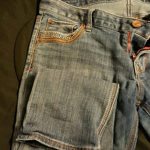 I'm looking in search of these Express jeans - Picture 3 of 3