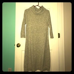Vineyard Vines grey sweater dress. Size L