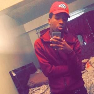 Meet your Posher, Moee