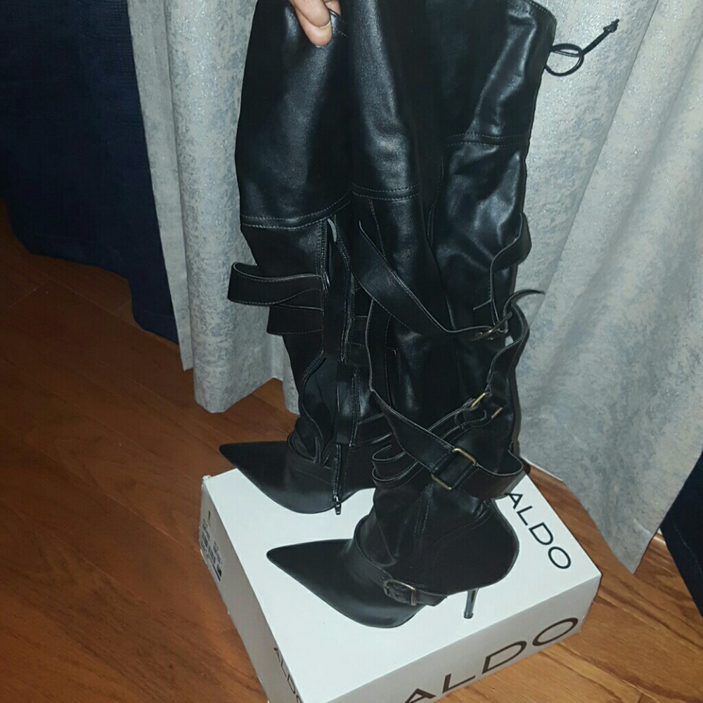 Very Sexy Aldo soft leather boots